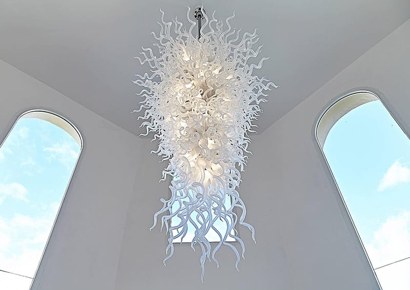 Corale Bianco Grande Luxury Artistic Chandelier